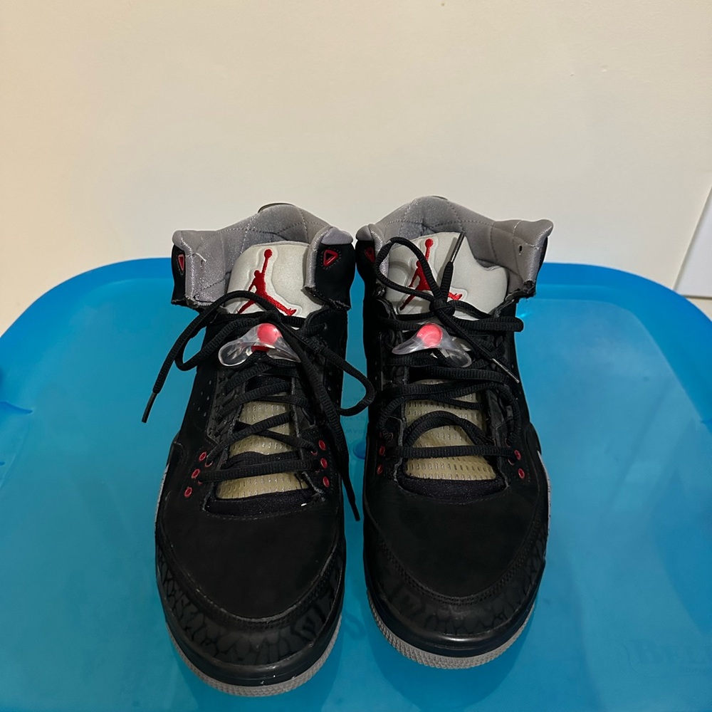 Black and Red High-Top Sneakers air Jordan rare men’s 9.5